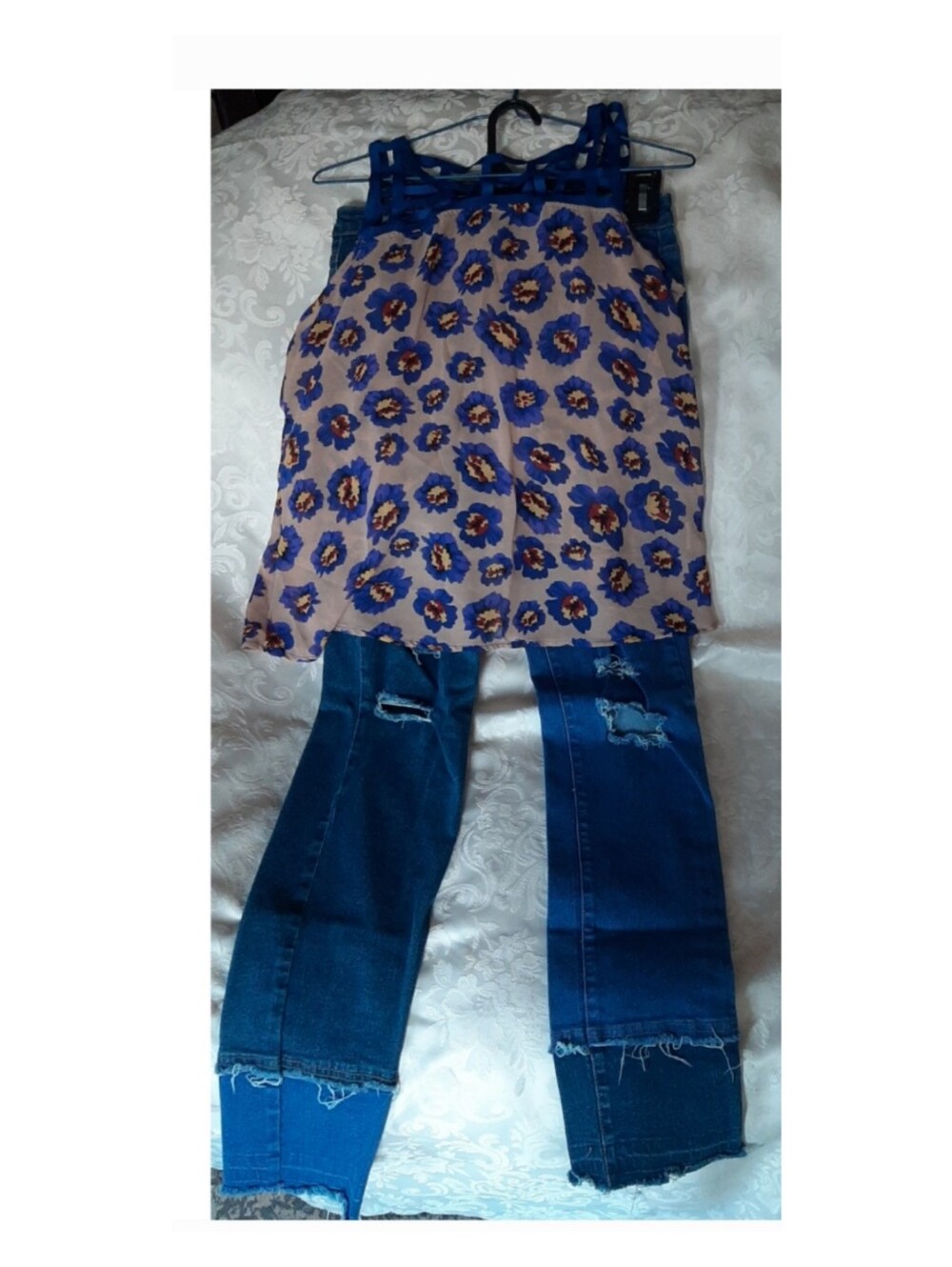 Women’s Blue Distressed Jeans - Blue